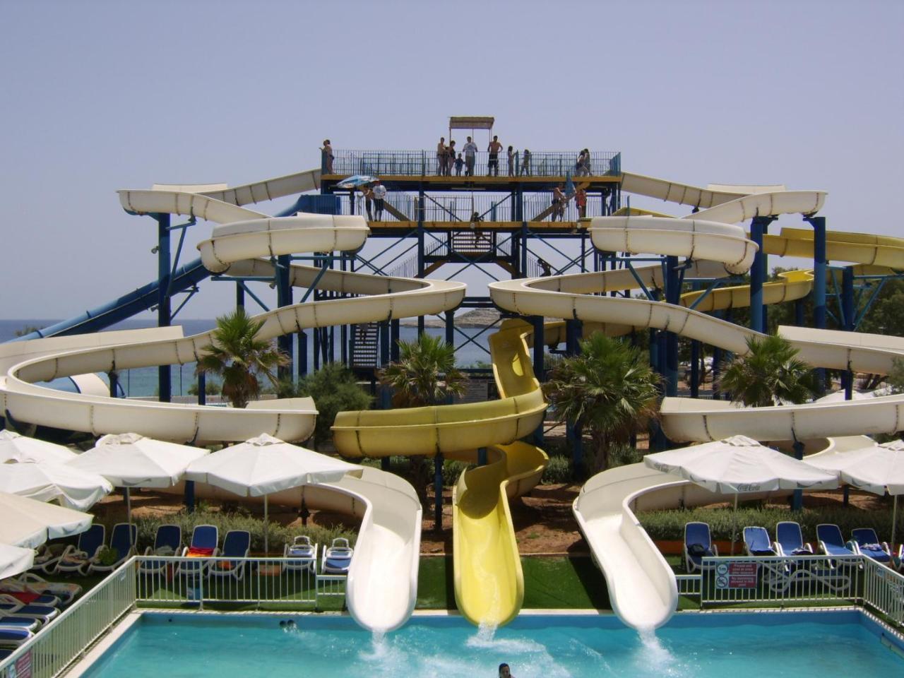 Seafront Apartment With Pool St. Paul's Bay Exterior photo